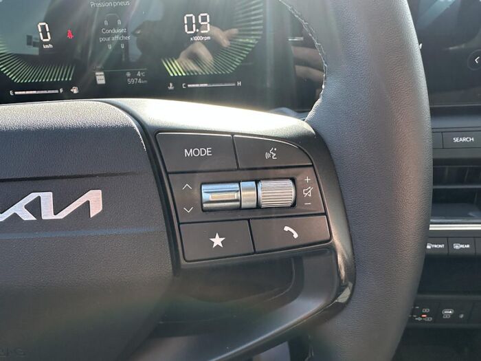 Kia K4 EX TA - Image 13