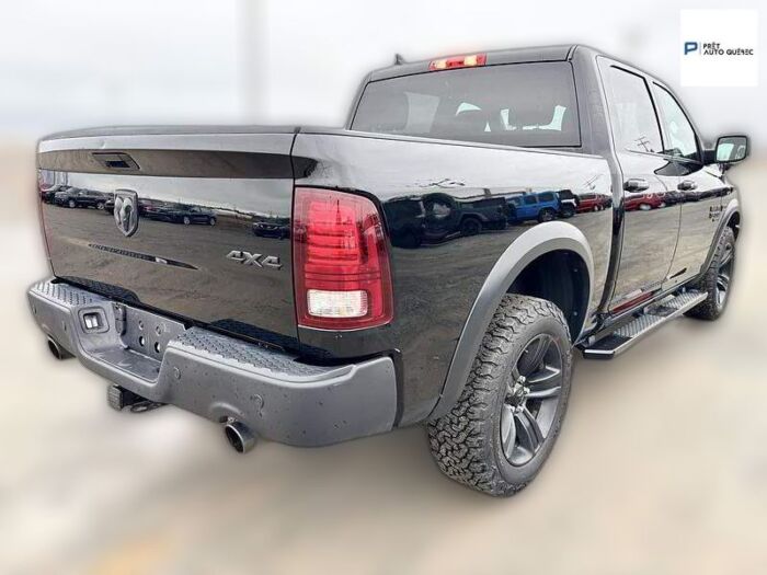 RAM 1500 Classic Warlock cabine d'équipe 4x4 caisse de 5 pi 7 po – Image 5