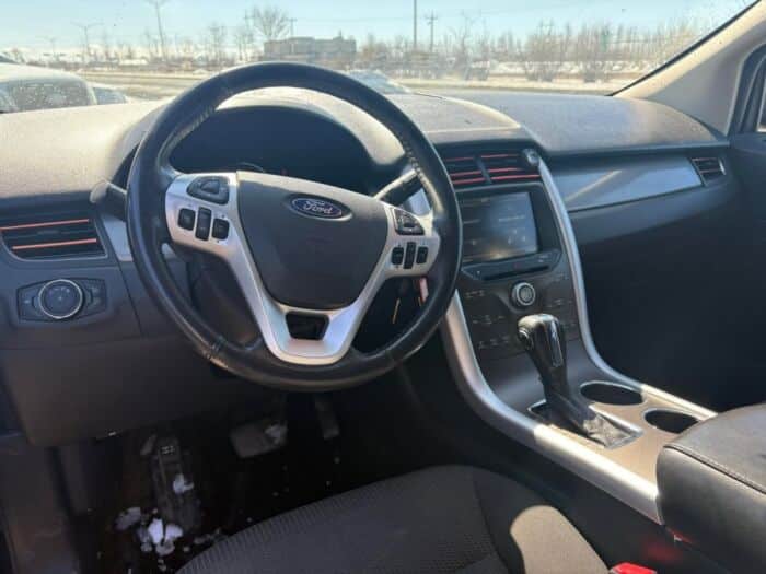 Ford Edge SEL – Image 13