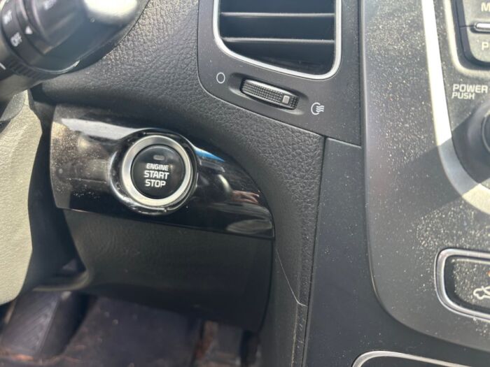 Kia Sorento LX V6 AWD – Image 11