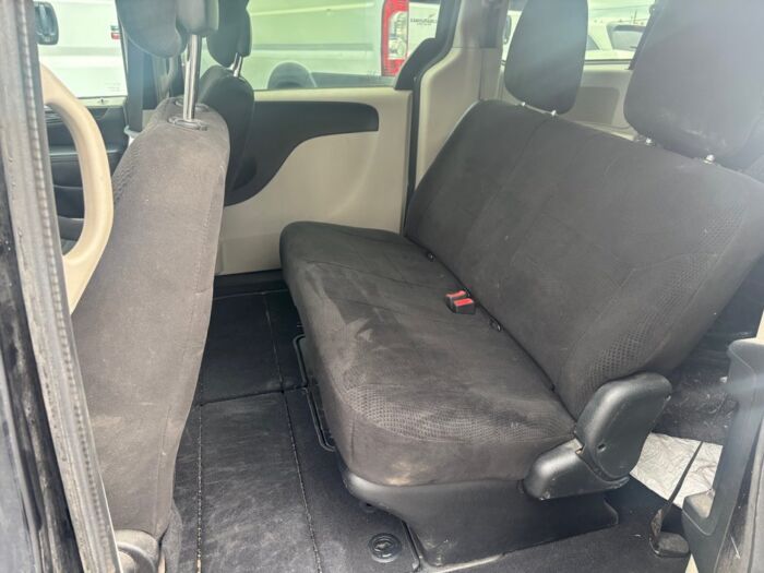 Dodge Grand Caravan SE – Image 8