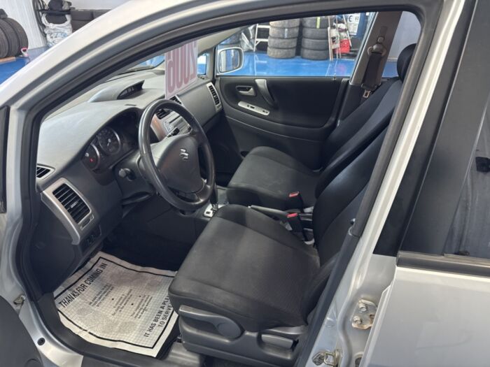 Suzuki Aerio SE – Image 10