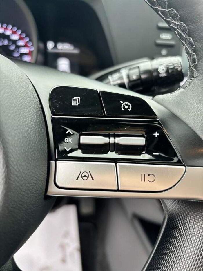 Hyundai Elantra Preferred IVT avec ensemble Soleil et technologie – Image 16