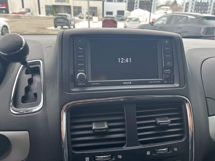 Dodge Grand Caravan GT 2RM – Image 10