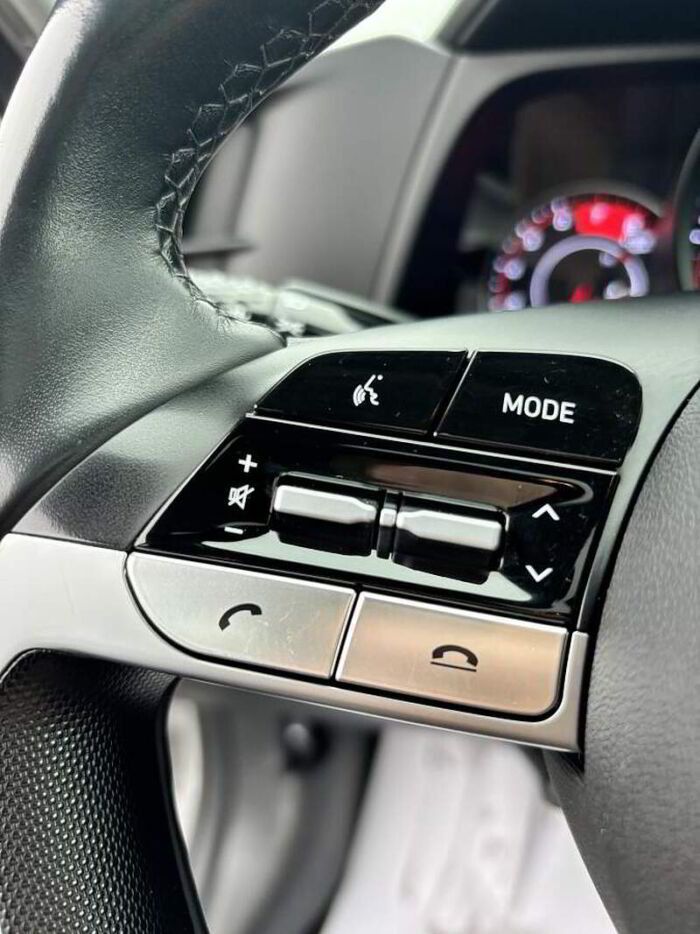 Hyundai Elantra Preferred IVT avec ensemble Soleil et technologie – Image 14