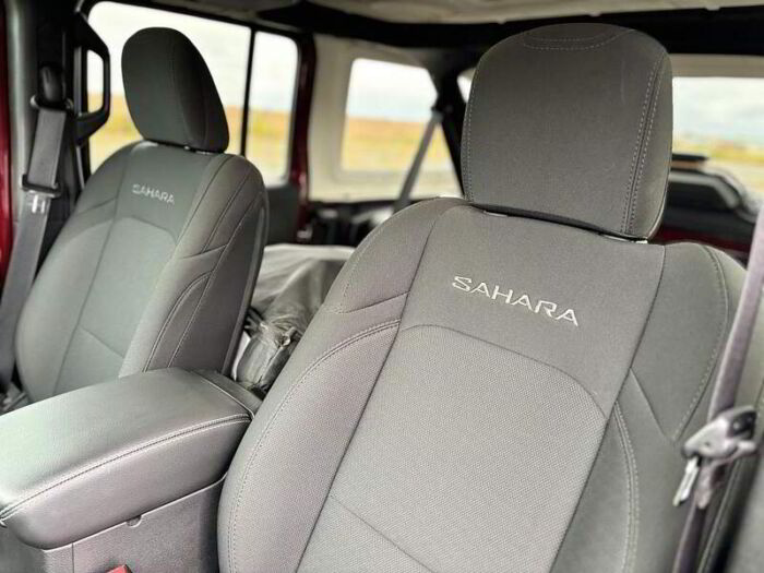 Jeep Wrangler Unlimited Sahara 4x4 – Image 20