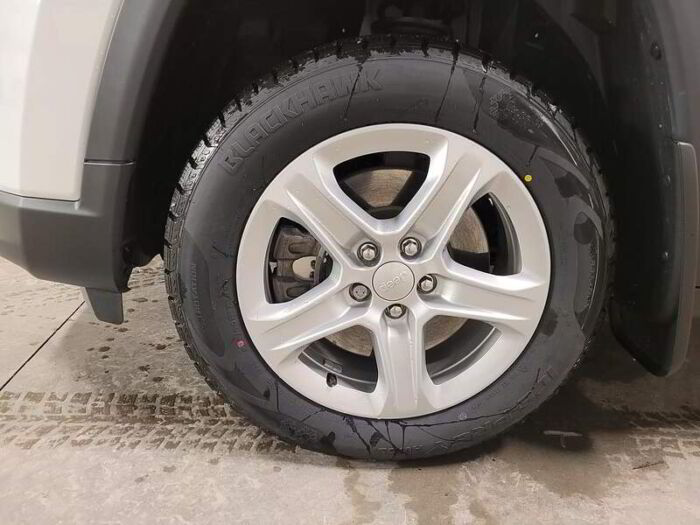 Jeep Compass Sport 4x4 – Image 8