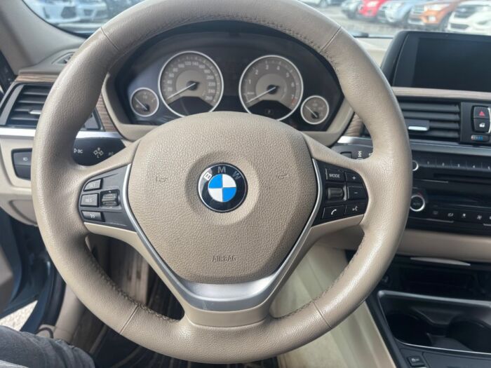 BMW 3 Series 328i – Image 17
