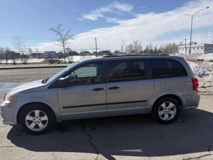 Dodge Grand Caravan SE – Image 4
