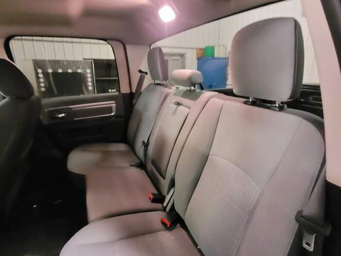 RAM 1500 Classic SLT cabine d'équipe 4x4 caisse de 5 pi 7 po - Image 20