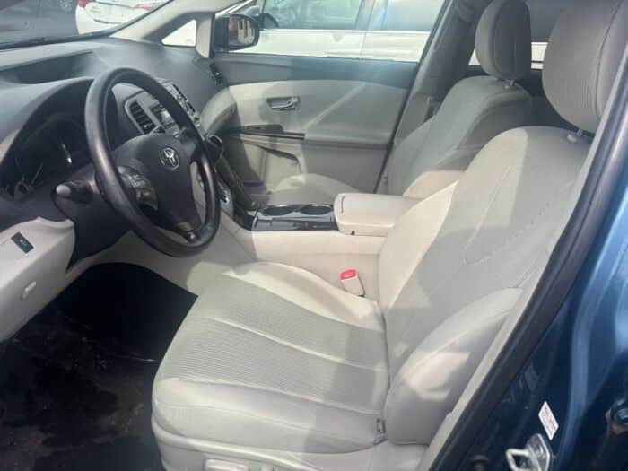 Toyota Venza BASE – Image 7