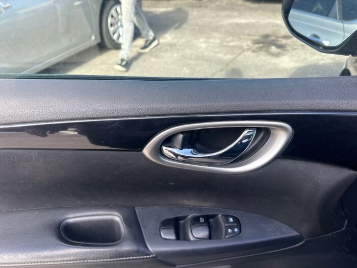 Nissan Sentra SV – Image 11