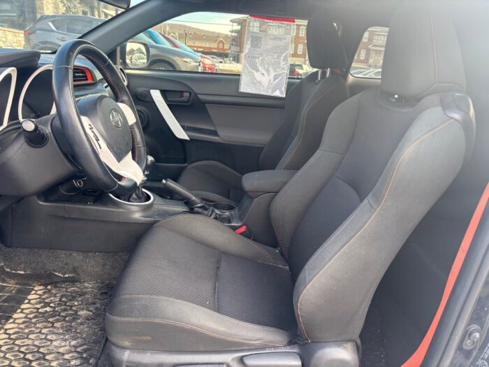 Scion tC MANUELLE – Image 8