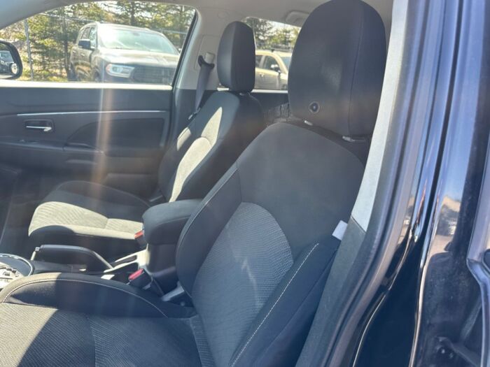 Mitsubishi RVR GT LIMITED - Image 8
