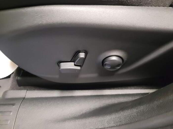 Jeep Cherokee Altitude 4x4 – Image 12