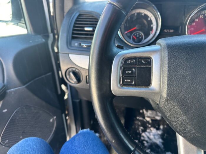 Dodge Grand Caravan SXT – Image 12