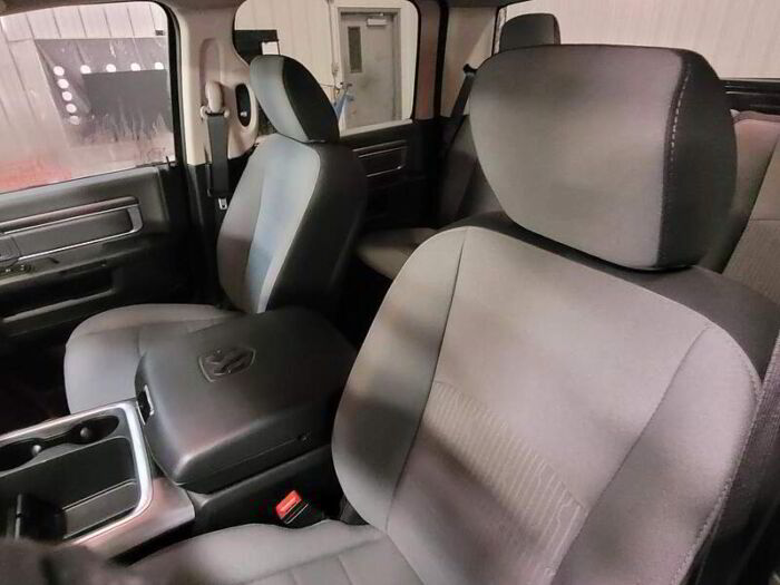 RAM 1500 Classic SLT cabine d'équipe 4x4 caisse de 5 pi 7 po - Image 13