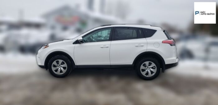 Toyota RAV4 LE - Image 10