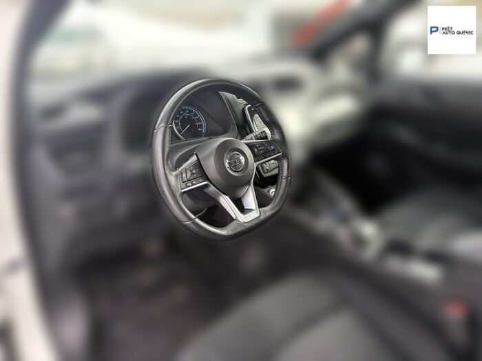 Nissan LEAF SV à hayon/CRIUSE ADAPTATIF/VOLANT CHAUFFANT/BAS M – Image 17