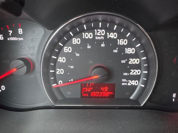 Kia Sorento LX-V6 AWD – Image 21