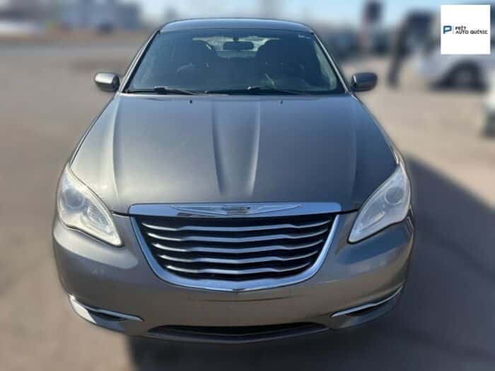 Chrysler 200 Touring - Image 3