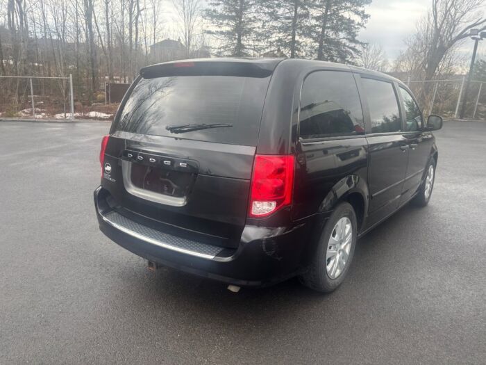Dodge Grand Caravan SE – Image 14