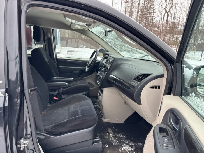 Dodge Grand Caravan SXT – Image 4