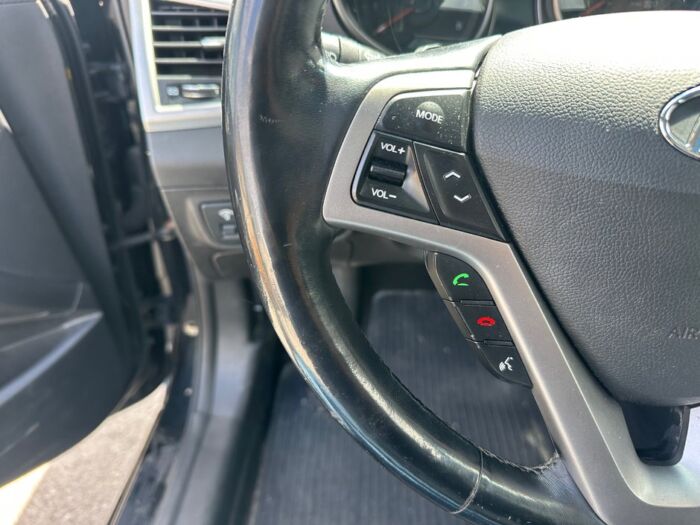 Hyundai Veloster W/Tech – Image 9