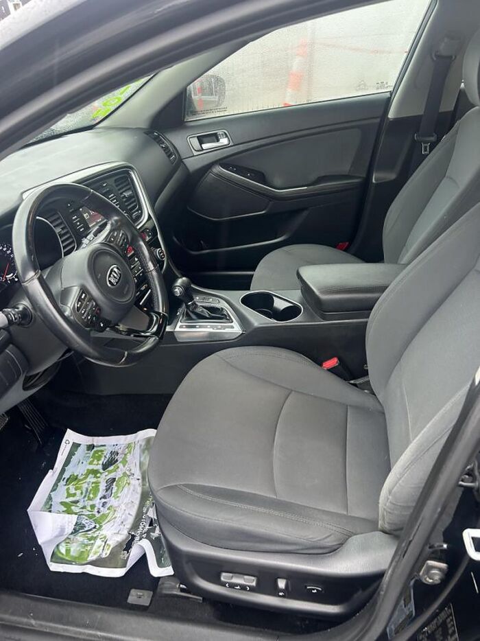 Kia Optima Hybride Berline LX 4 portes – Image 15