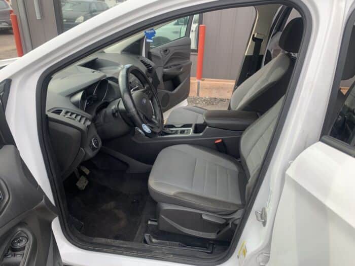 Ford Escape S – Image 7