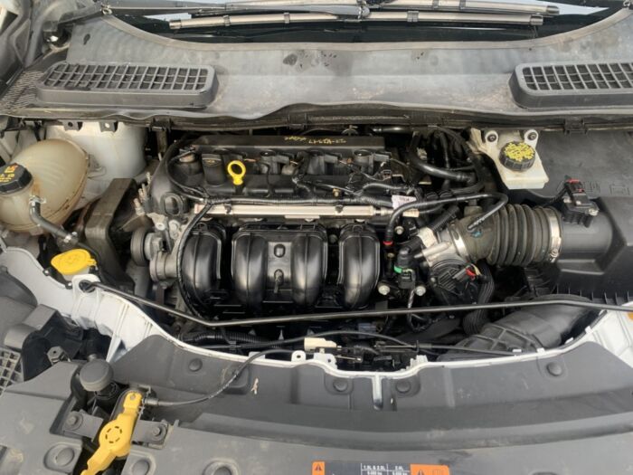 Ford Escape S – Image 15