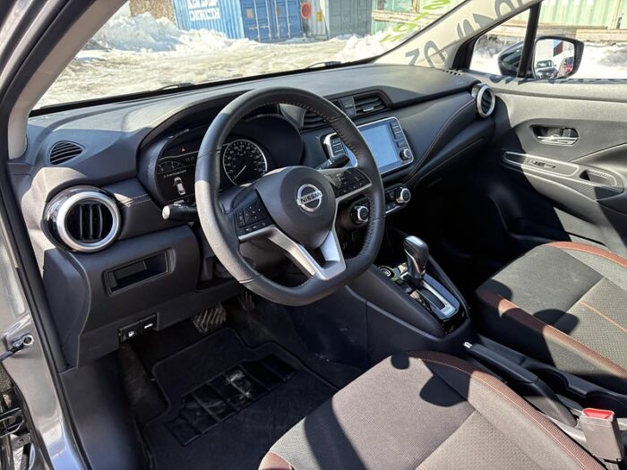 Nissan Versa SR BLUETOOTH CAMÉRA SIÈGES CHAUFFANT BAS KILO – Image 25