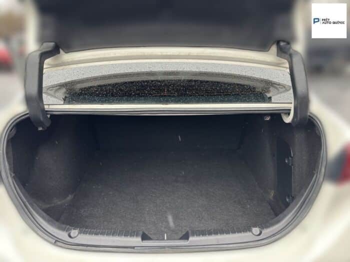 Mazda Mazda3 - – Image 11
