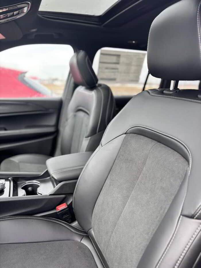 Jeep Grand Cherokee Altitude - Image 10