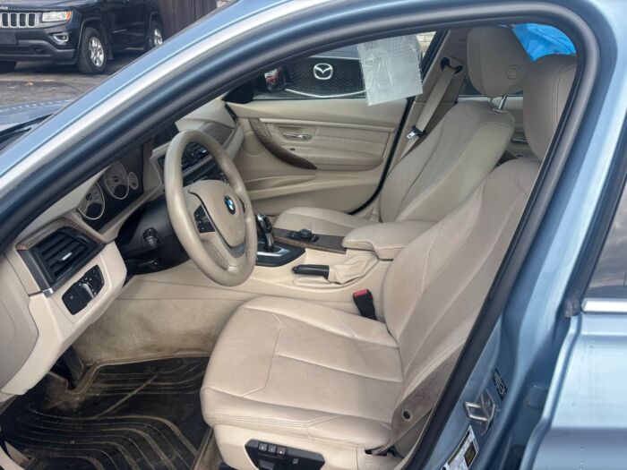 BMW 3 Series 328i – Image 8