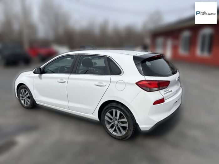 Hyundai Elantra GL - Image 7