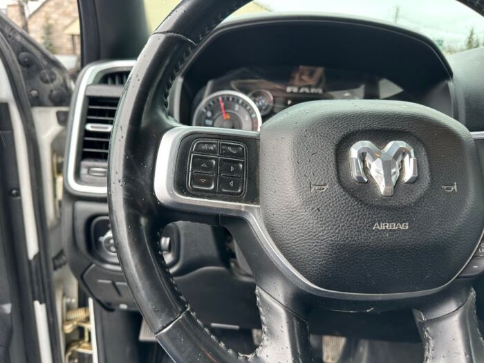 Ram 2500 BIG HORN – Image 12