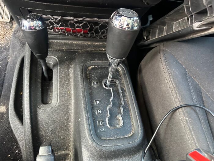 Jeep Wrangler SPORT – Image 14