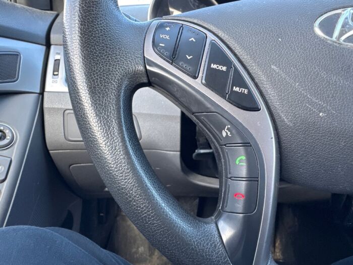 Hyundai Elantra GL – Image 27