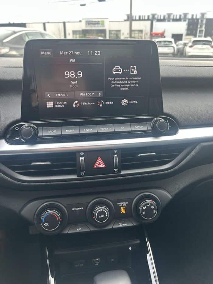 Kia Forte EX IVT – Image 12
