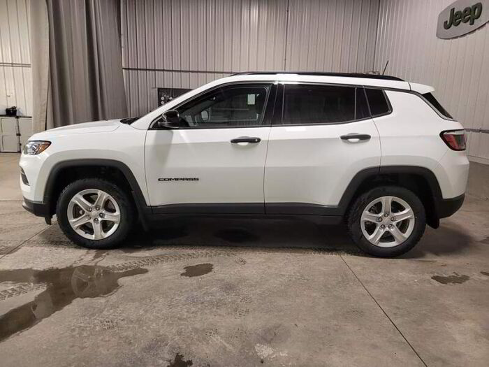 Jeep Compass Sport 4x4 – Image 3