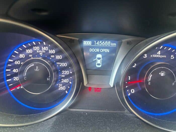 Hyundai Genesis Coupe PREMIUM – Image 15