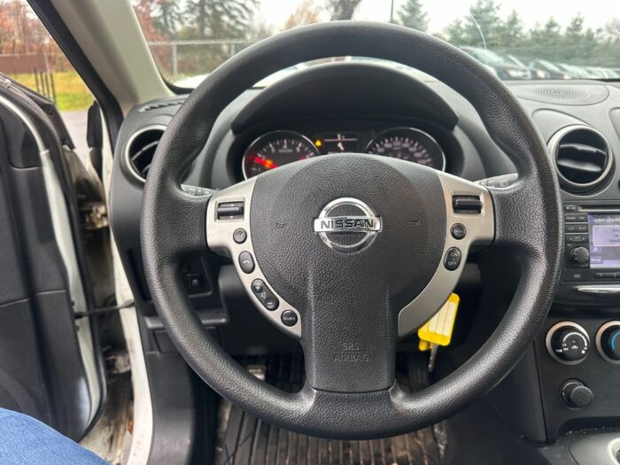 Nissan Rogue SV – Image 10