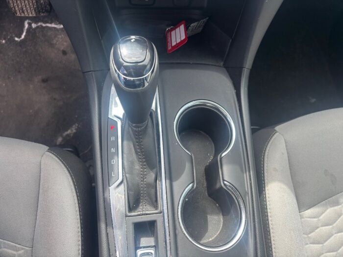 Chevrolet Equinox LS – Image 12