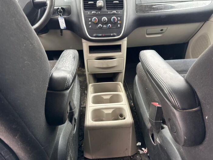 Dodge Grand Caravan SXT – Image 17