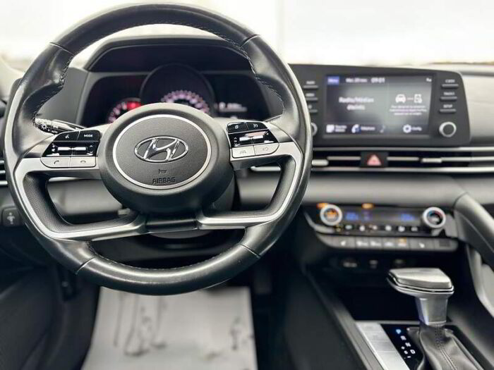 Hyundai Elantra Preferred IVT avec ensemble Soleil et technologie – Image 21