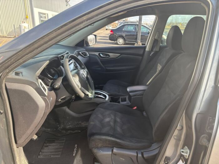 Nissan Rogue S – Image 11