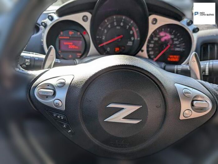 Nissan 370Z Roadster Tourisme sport toit bordeaux BLUETOOTH – Image 17