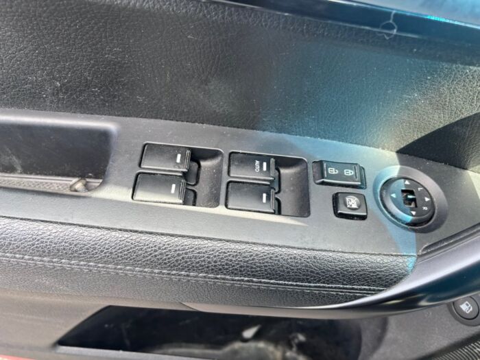 Kia Sorento LX V6 AWD – Image 9