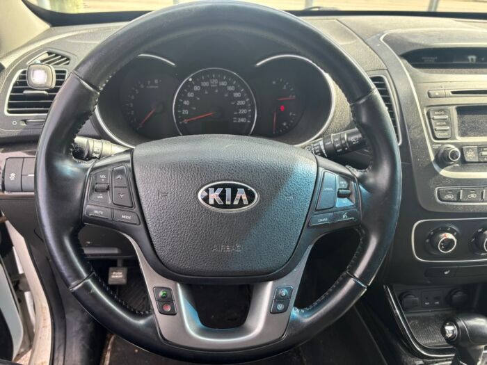 Kia Sorento LX V6 AWD – Image 13